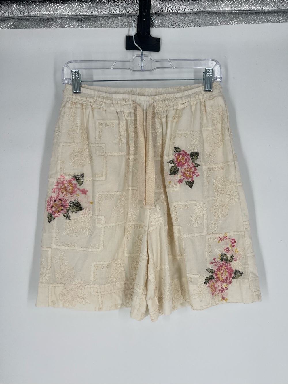 Agua Bendita Cream High-Waist Embroidered Floral Lightweight Drawstring Shorts S